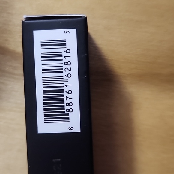 fmg Cashmere Eyelash Primer - Picture 5 of 5